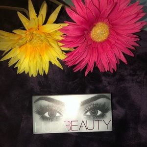 Huda beauty lashes